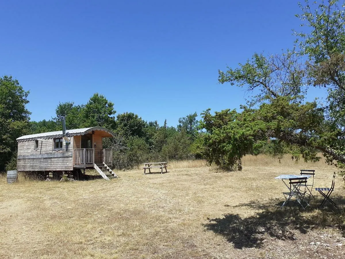 ホテル Un Chemin En Quercy Mauroux  0*,  フランス