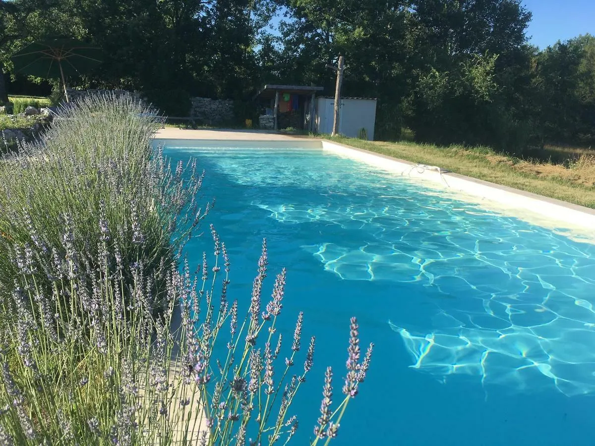 ホテル Un Chemin En Quercy Mauroux  ラグジュアリーテント
